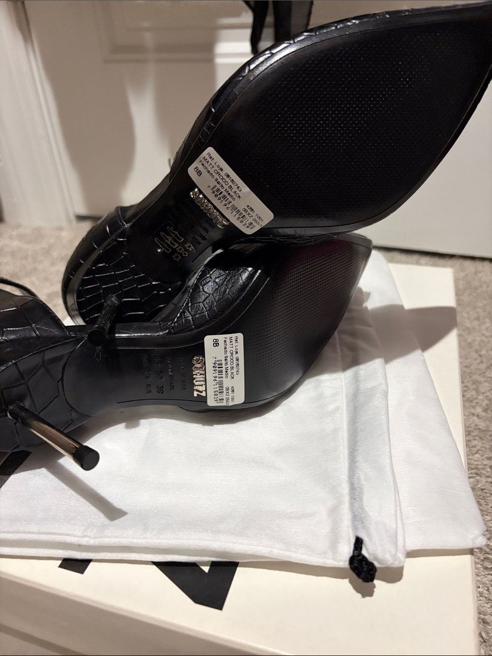 NIB✅ SCHUTZ Black Croc-Embossed Pointed Ankle-Strap Pumps - Picture 5 of 6